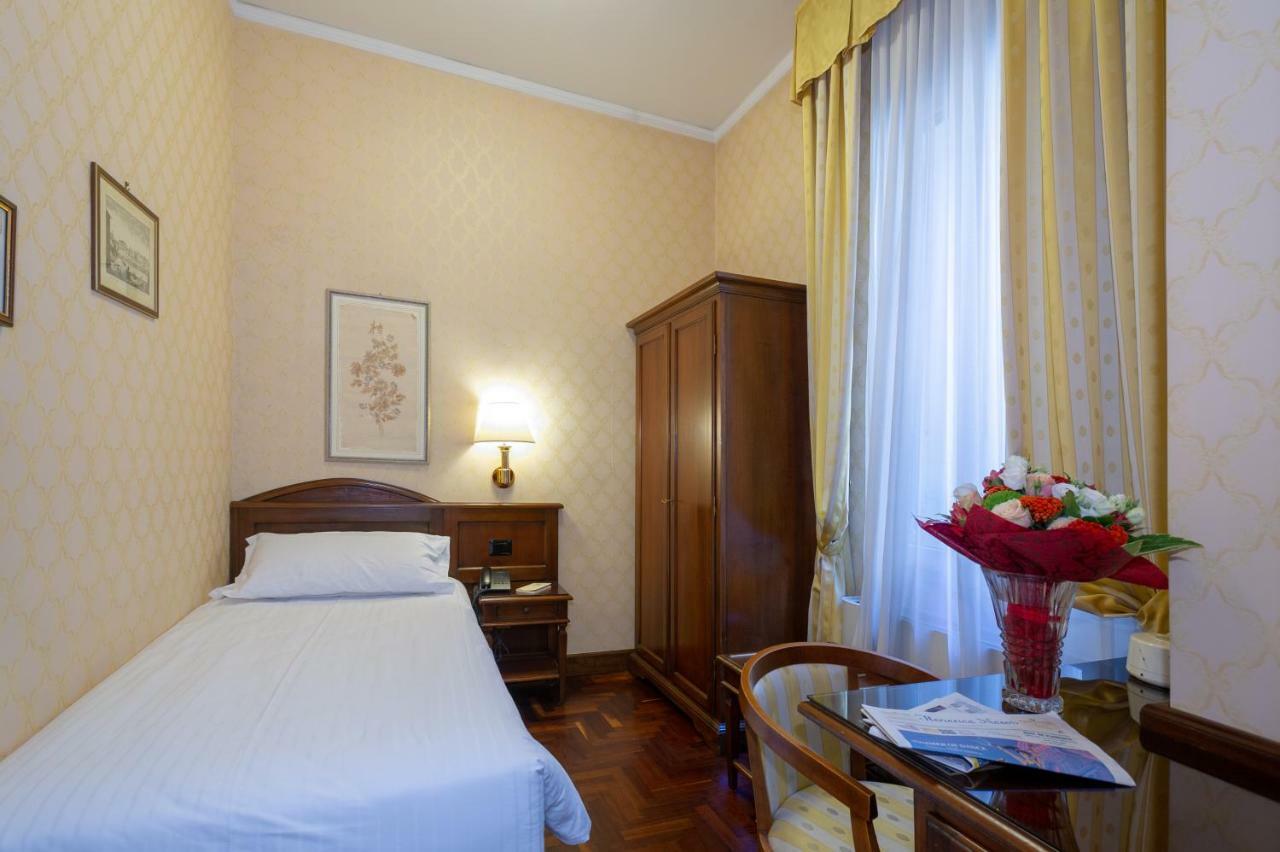 Hotel Boccaccio Firenze Bagian luar foto